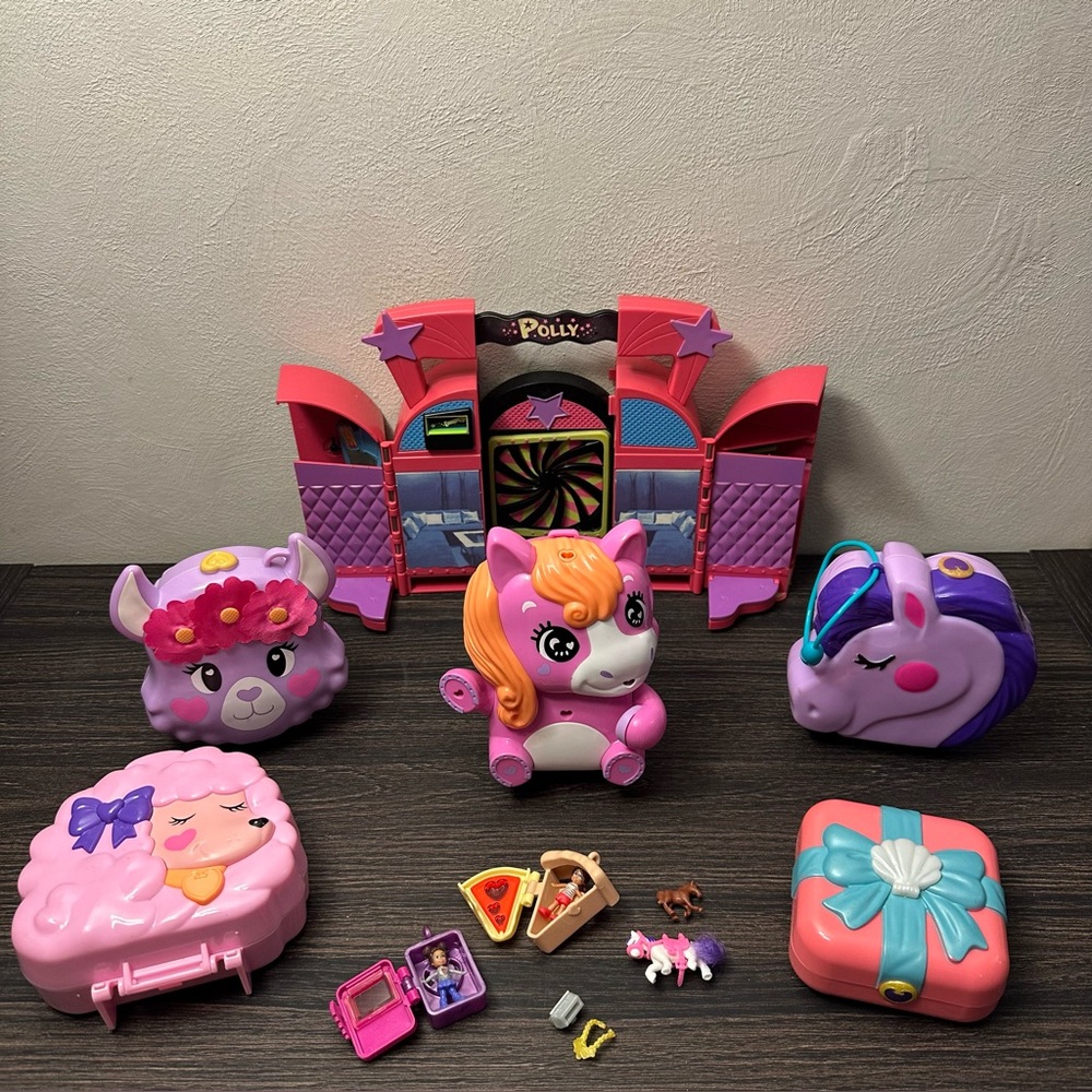 Polly Pocket Compact play sets 2003-2024 Assorted with some accessories